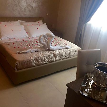 Hotel Riviera Palace Πόρτο Εμπέντοκλε Δωμάτιο φωτογραφία