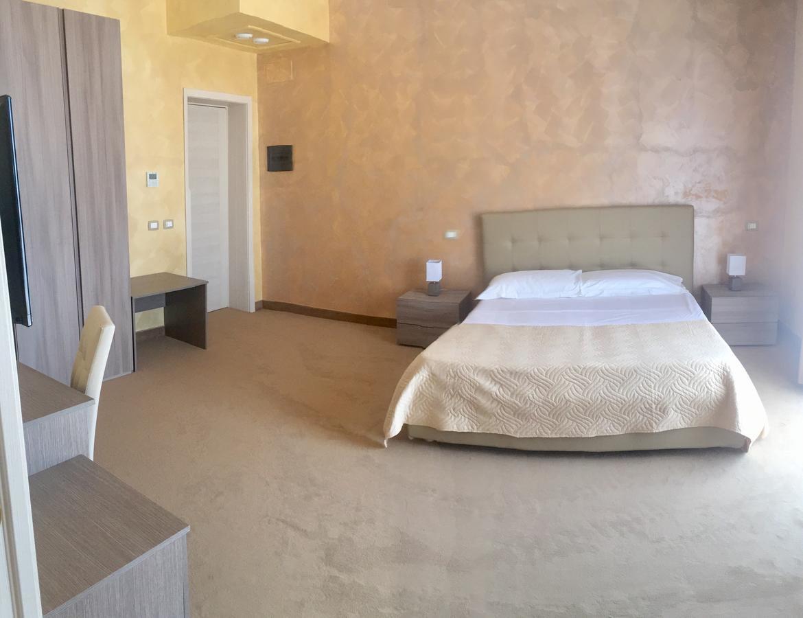 Hotel Riviera Palace Πόρτο Εμπέντοκλε Εξωτερικό φωτογραφία