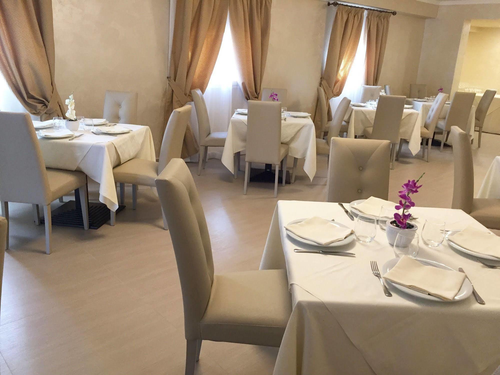 Hotel Riviera Palace Πόρτο Εμπέντοκλε Εξωτερικό φωτογραφία